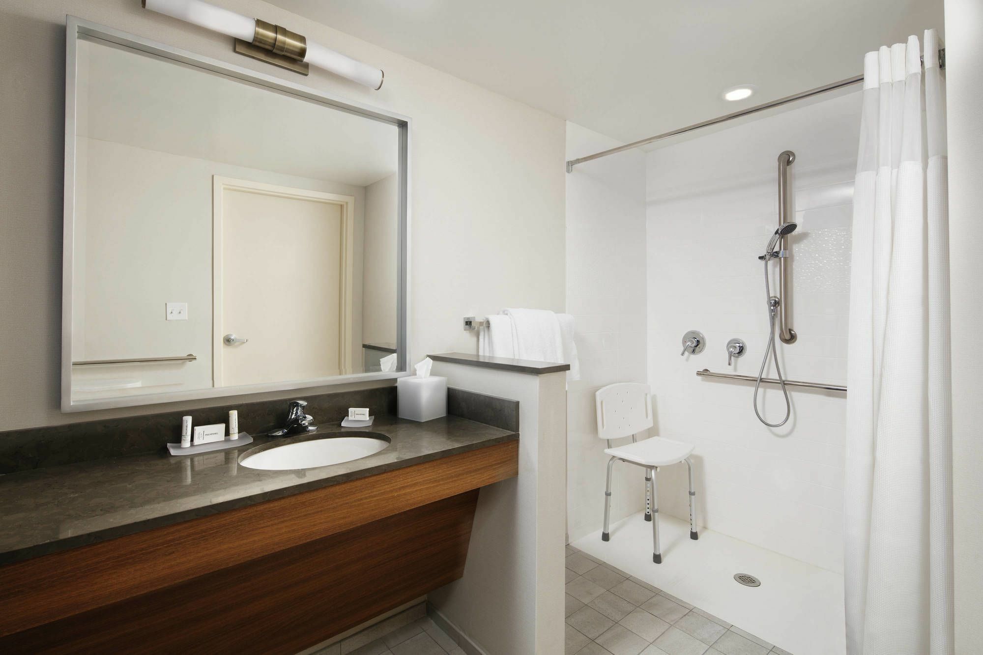 Fairfield Inn & Suites By Marriott Louisville Northeast Eksteriør billede